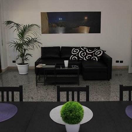 Mythos Affittacamere Syracuse Bagian luar foto